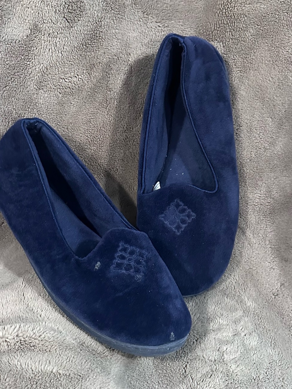 dearfoams Navy Velvet Slip-On Women's Slippers